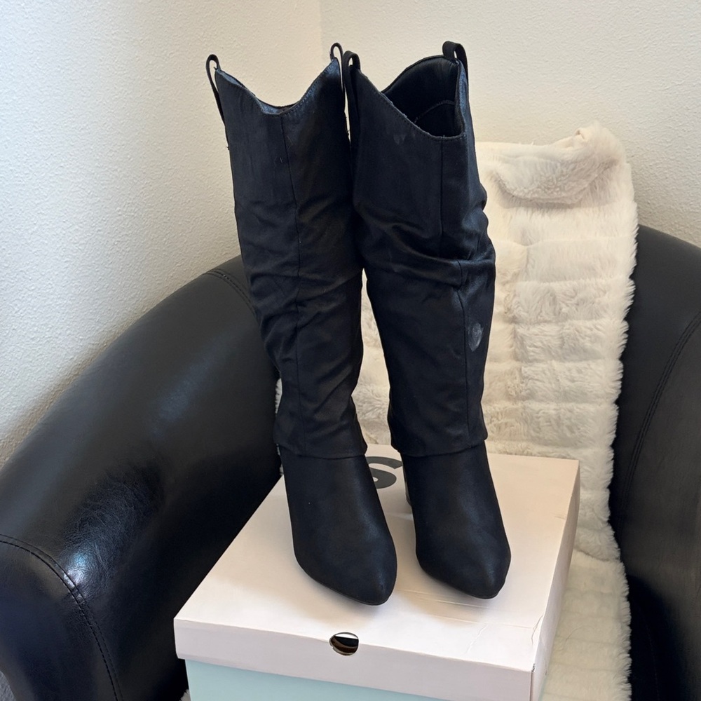 Black Women's Boots So Goods for life size 8.5